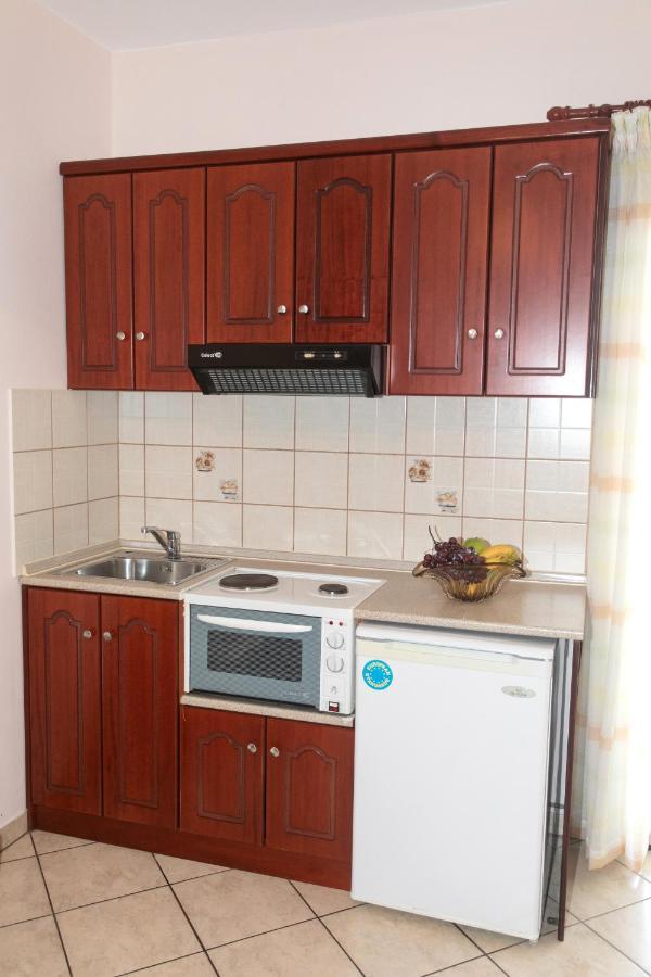 Lady Elena Hotel Ammoudia Exterior photo